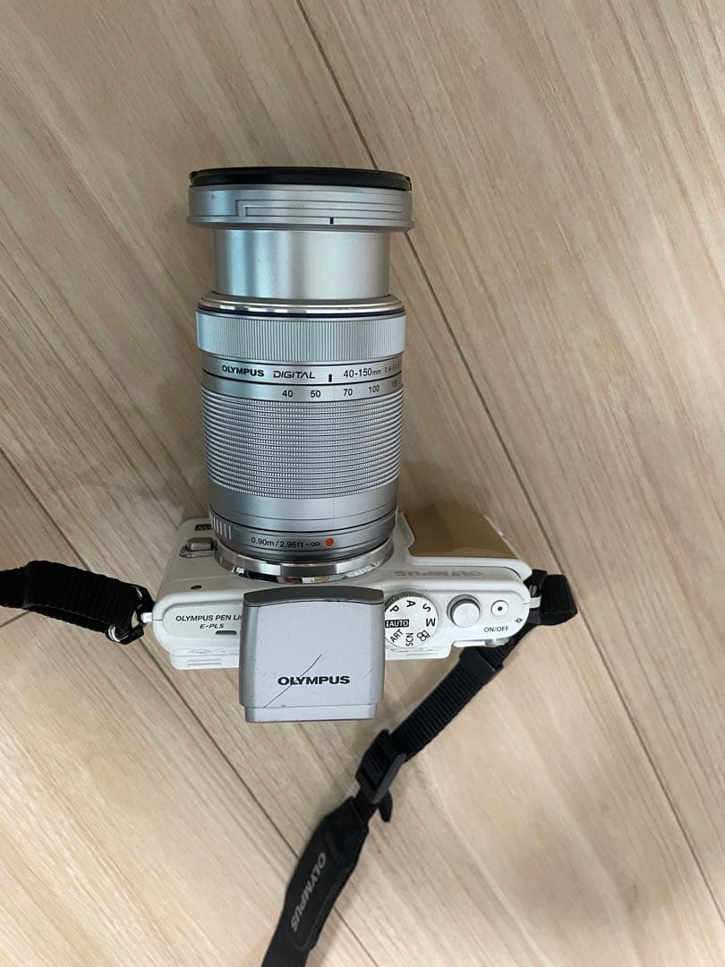 OLYMPUS ミラーレス一眼 ホワイト値下げしました！