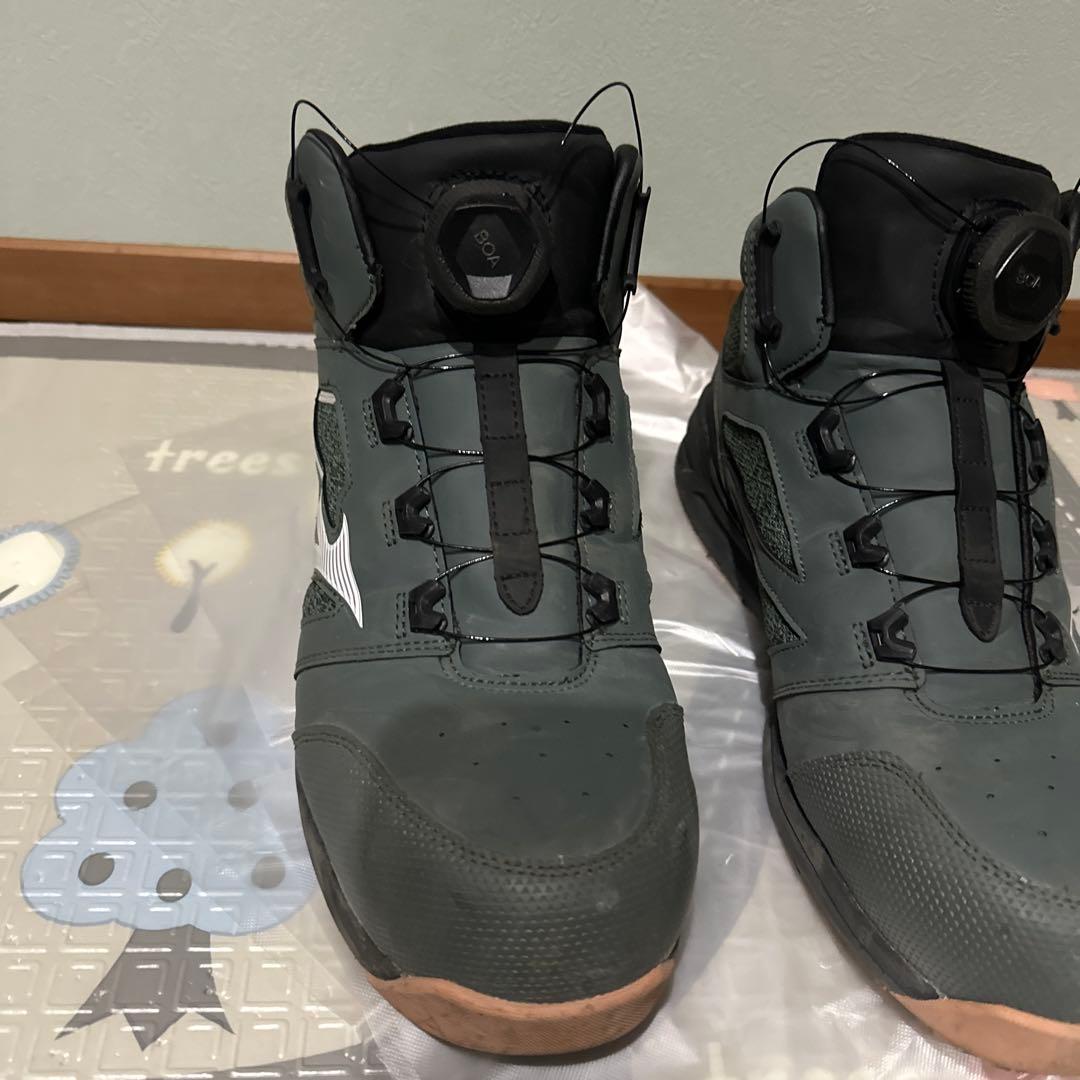 アンリ裕太ミズノ安全靴