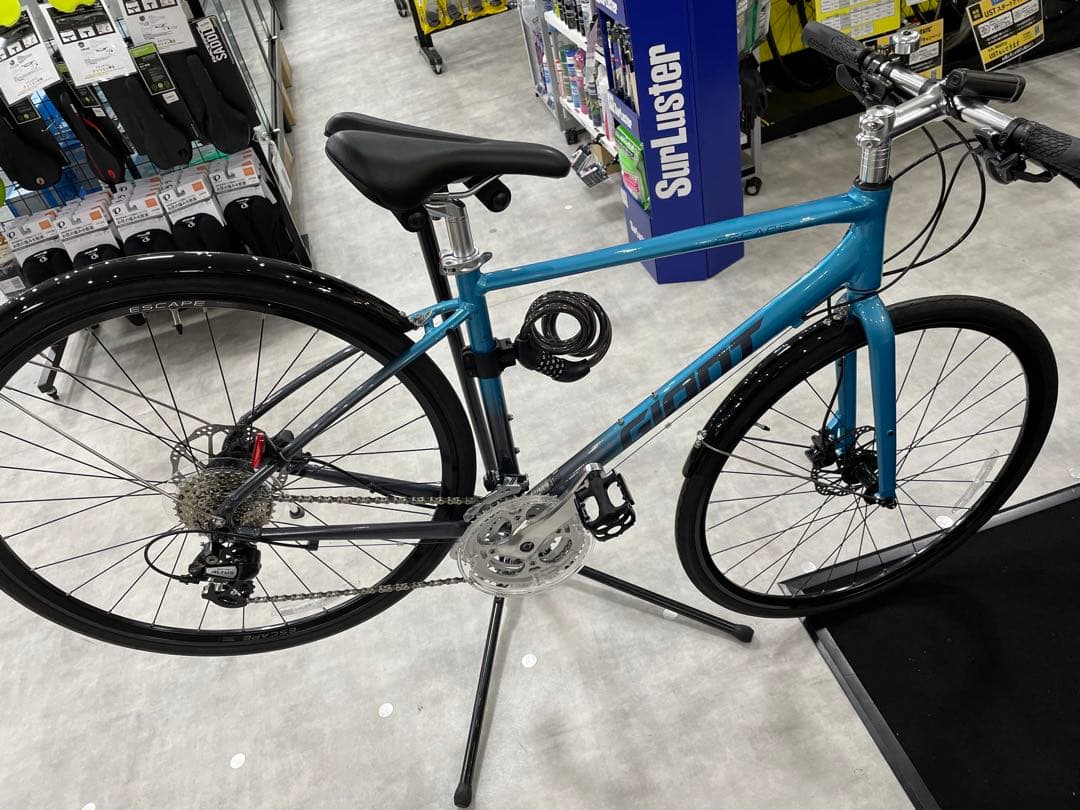 クロスバイク giant リブモデル