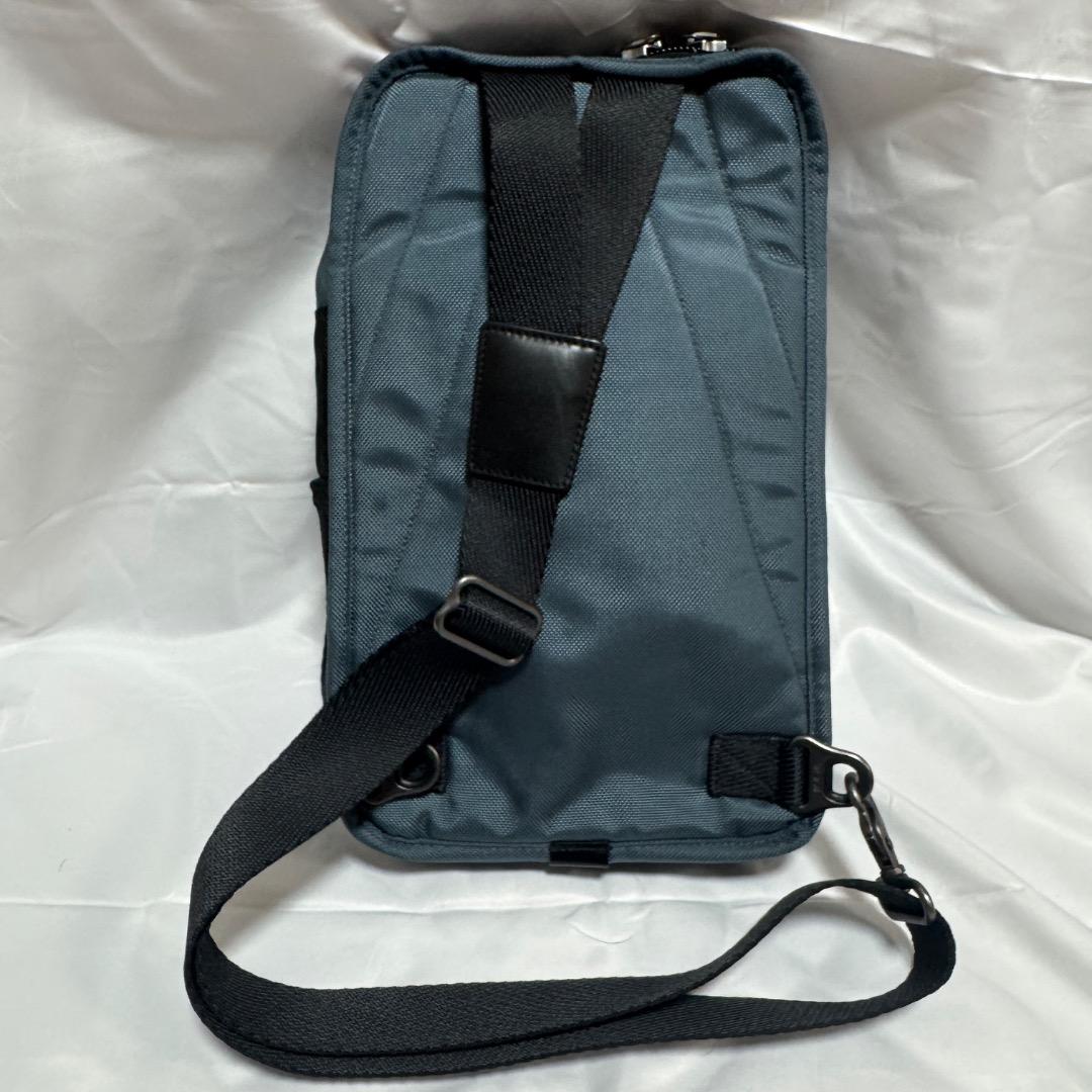 【極美品】 TUMI ボディバッグ ブラック/ブルー