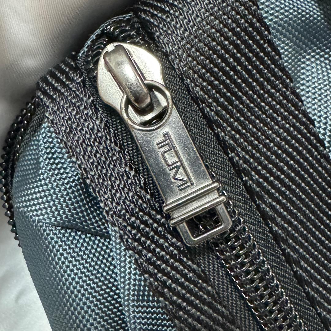 【極美品】 TUMI ボディバッグ ブラック/ブルー