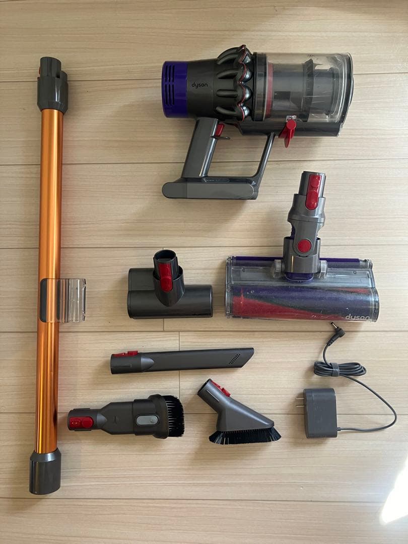 DysonSV12 本体 5種類のアタッチメント付き