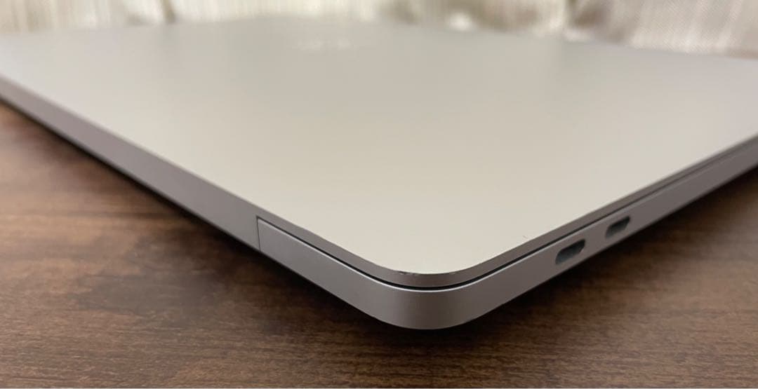 美品MacBook Pro 16インチ TouchBar付き