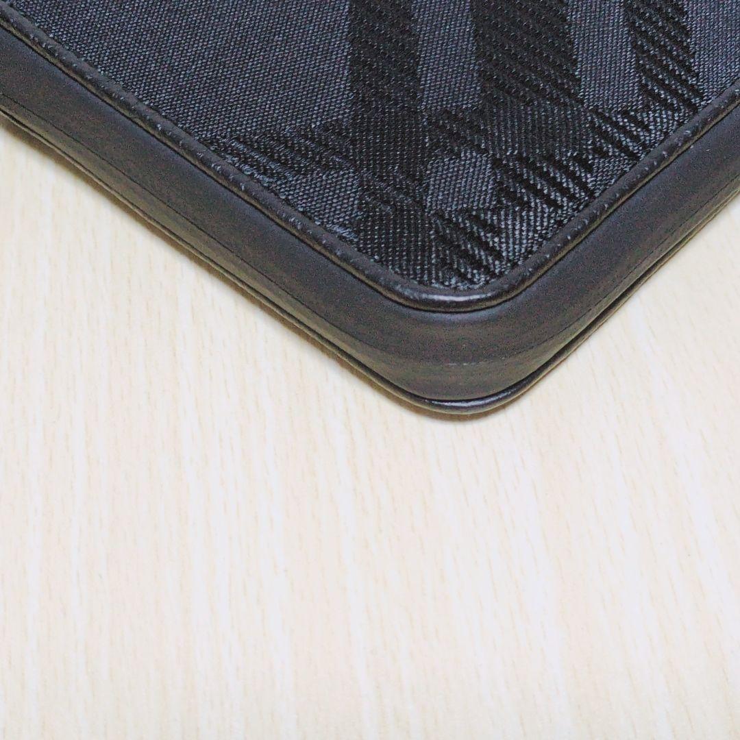 現行 極美品 BURBERRY ラウンドジップ 長財布 新ロゴ 2024SS