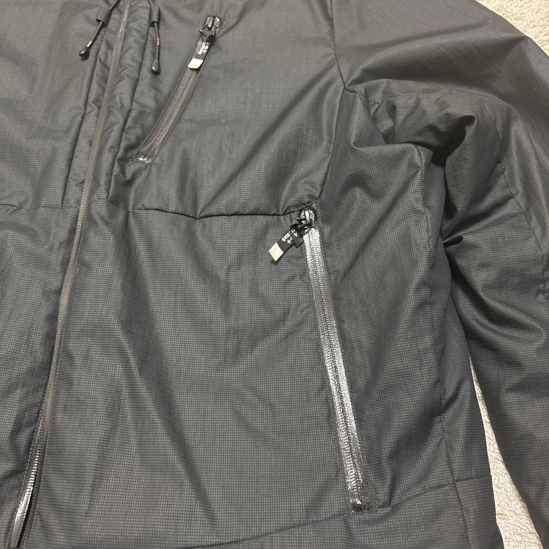 TATRAS フード付きライトダウン ブラック