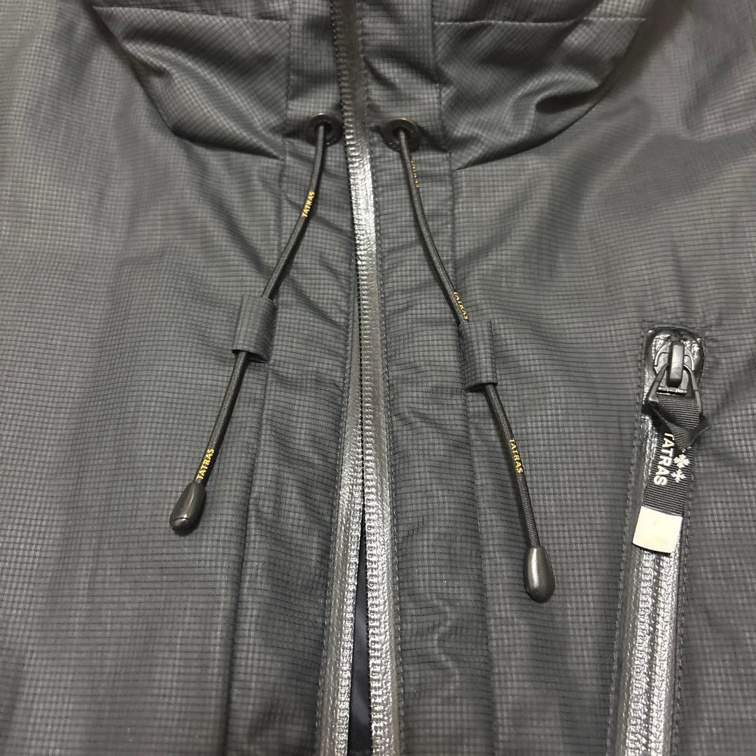 TATRAS フード付きライトダウン ブラック