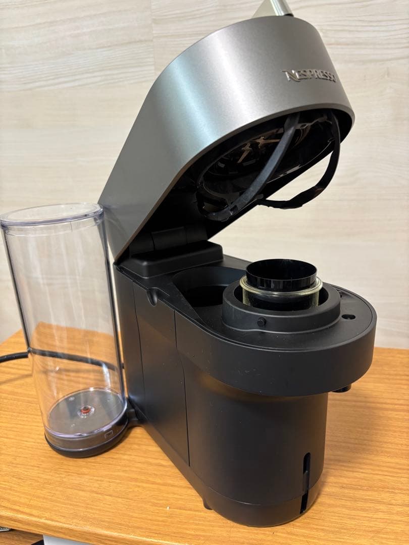 美品　Nespresso コーヒーメーカー カプセル式　エスプレッソ送料無料