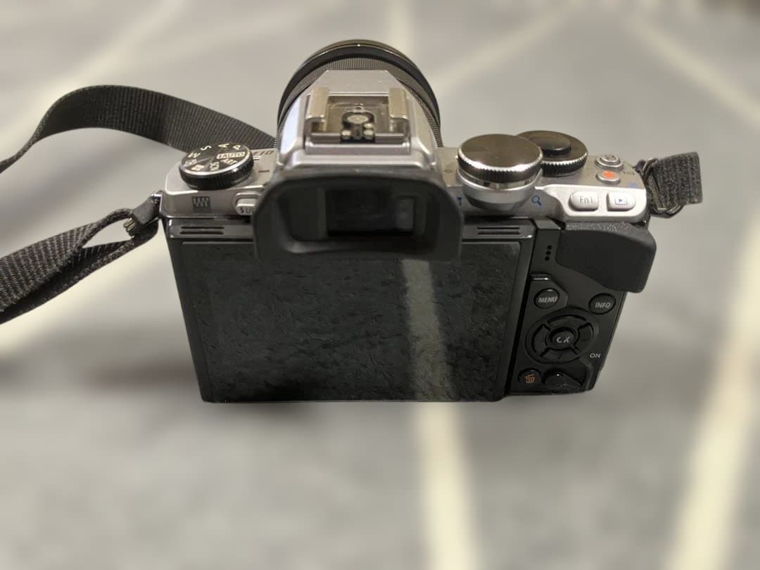 オリンパス OM-D カメラ レンズセット 動作OK 5いいねで割引