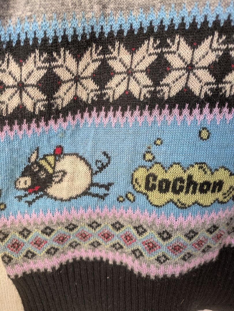 アルベロベロ♥️レトロぶたさんいっぱいニットハイネックニットセーター