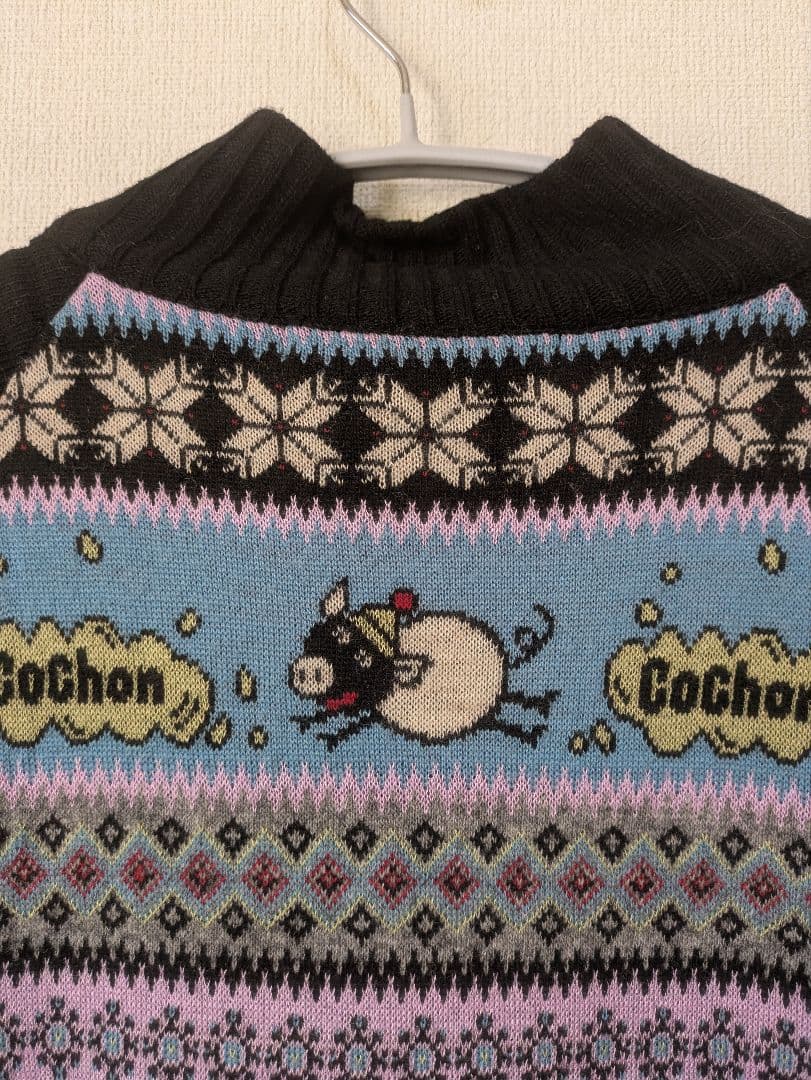 アルベロベロ♥️レトロぶたさんいっぱいニットハイネックニットセーター
