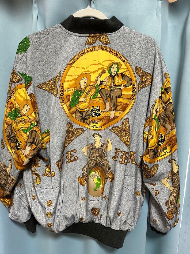 【週末まで値下中】ベルサーチ　ナイロン　ジャケット　リバーシブル　ブルージーンズ