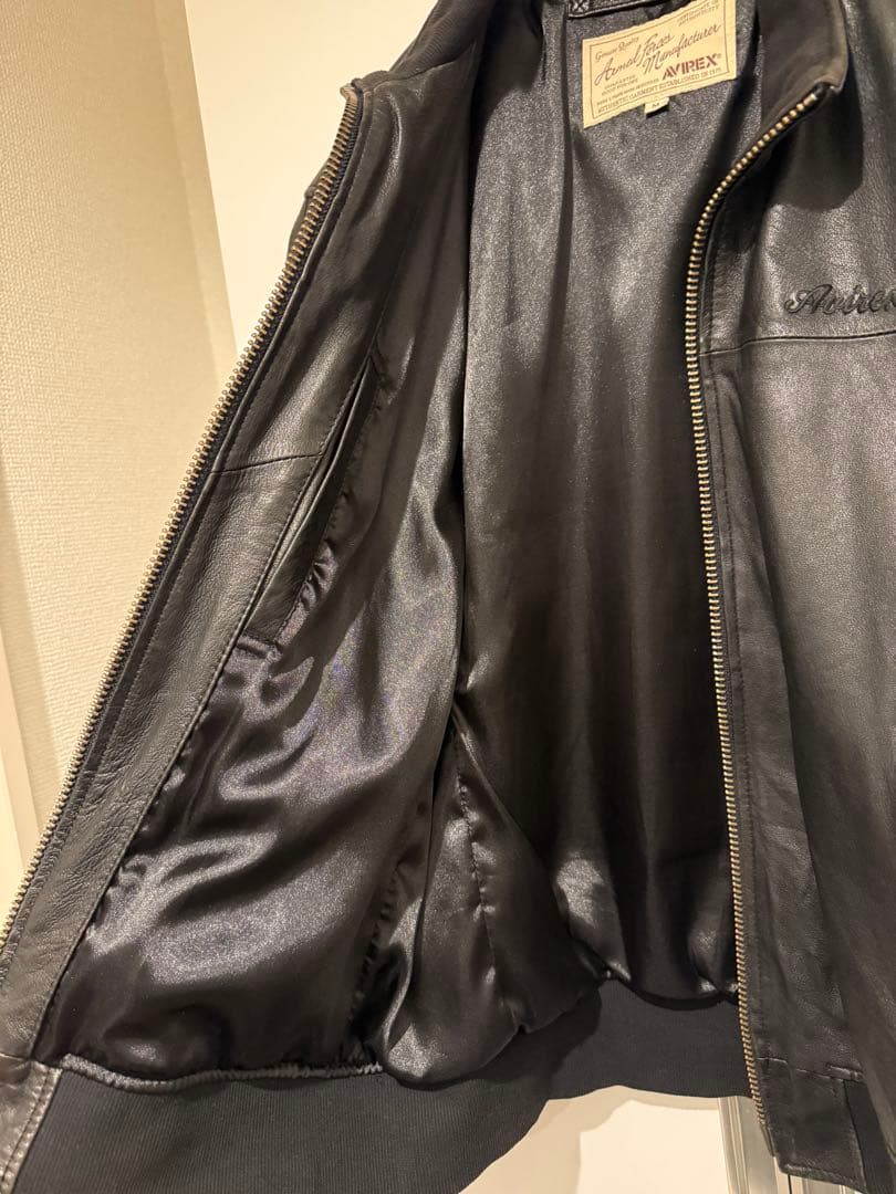 【美品】AVIREX ブラックレザージャケット本革
