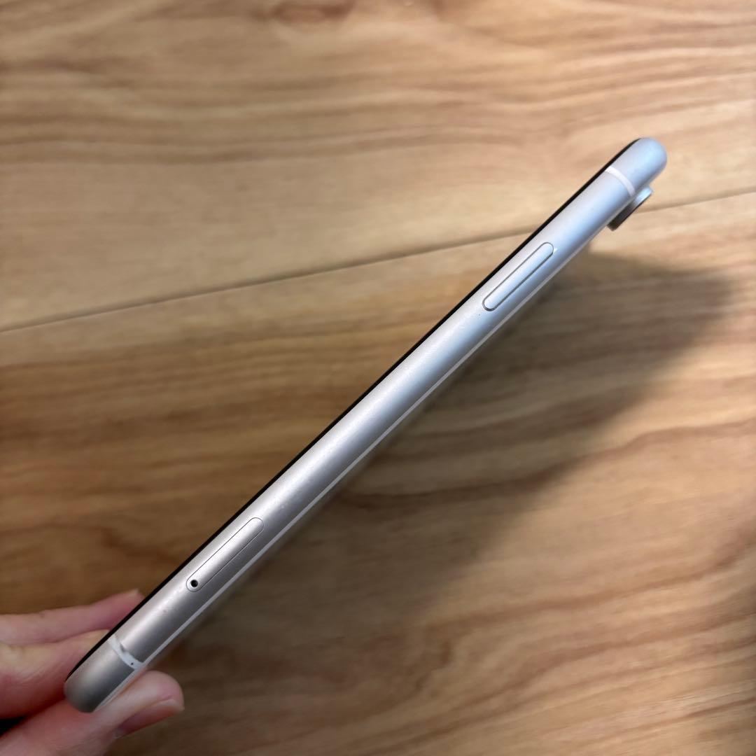 Apple iPhone XR ホワイト 本体・箱　64GB