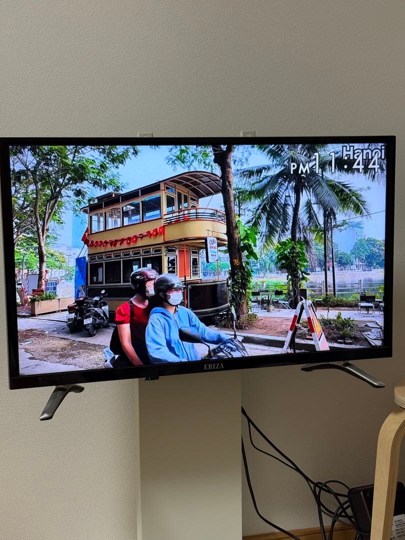 32インチ　液晶テレビ　2019年製　リモコン付き