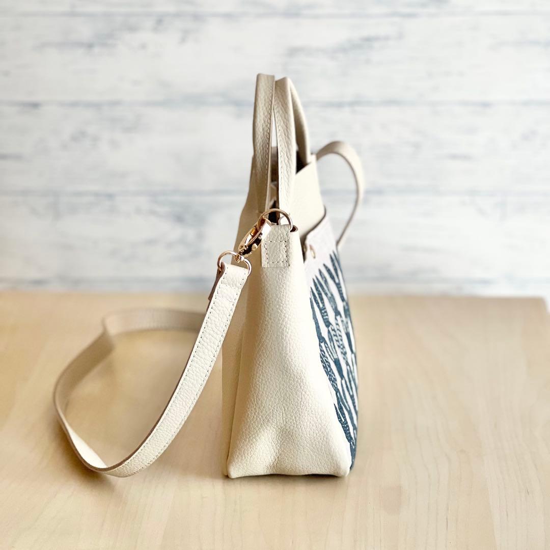 中秋の名月セール‼️ トート型本革ショルダーバッグ　MB510-015