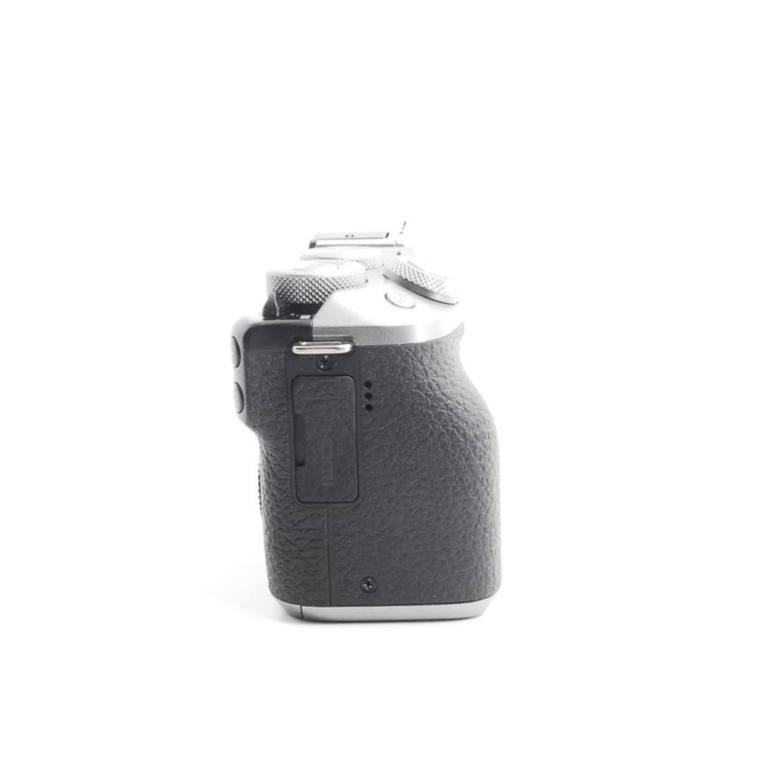 Canon EOS M6 Mark II✨美品✨ミラーレスカメラ　スマホ転送