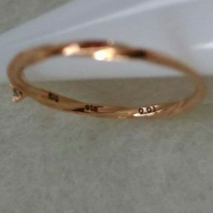 美品【エテ】ダイヤモンド 3号 K10 ツイスト ピンキーリング