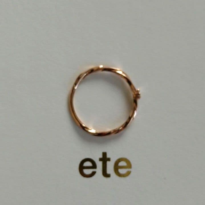 美品【エテ】ダイヤモンド 3号 K10 ツイスト ピンキーリング