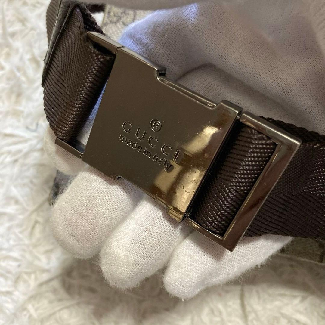 グッチ　ボディバッグ　ウエストポーチ レザー GG ポシェット