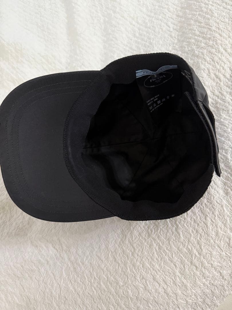 PRADAキャップ
