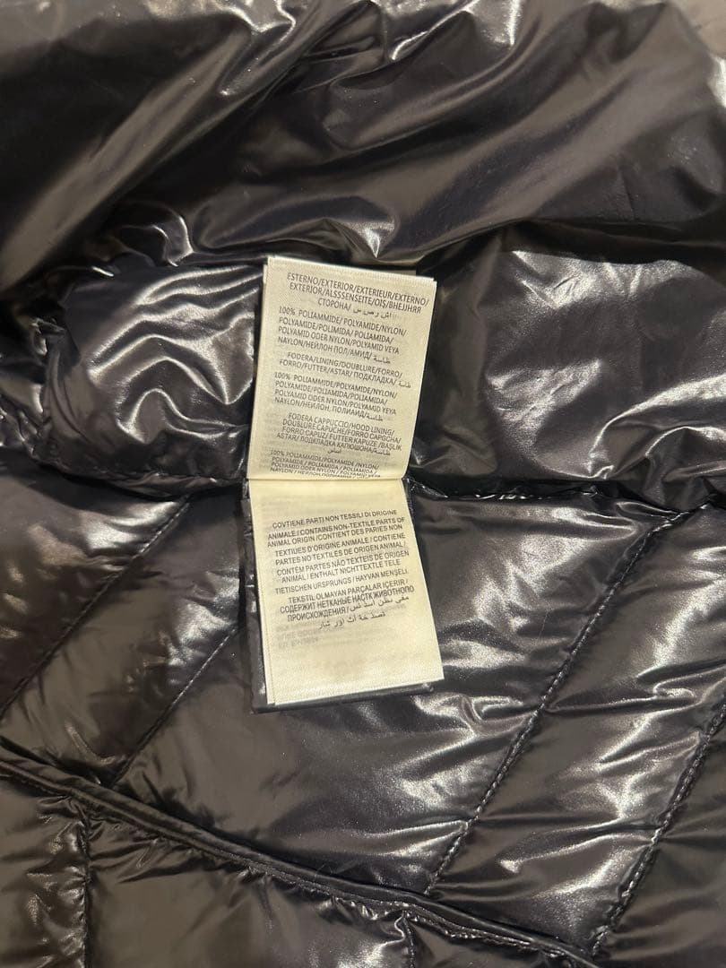 Monclerブラックフード付きロングダウンジャケット