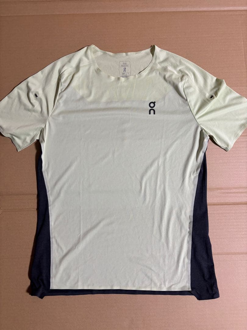 【激アツ】On ランニング 超軽量 Tシャツ 2着セット