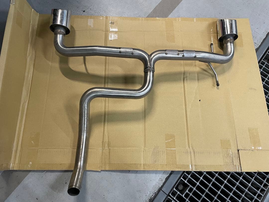 アバルトマフラー 500/595 マニェティマレリ マフラー”ボンバルドン”