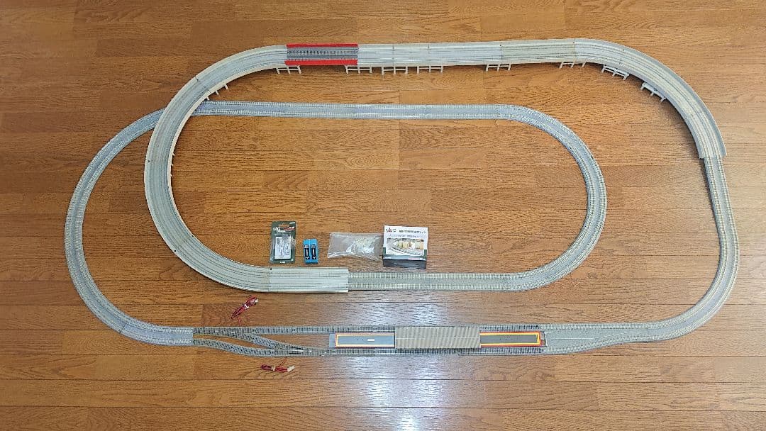 KATO製品 立体交差 複線レイアウト(片渡りポイント・島式ホーム)①