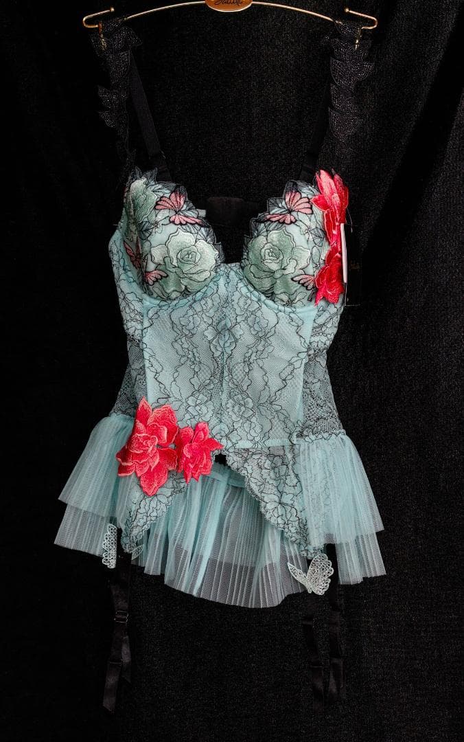 サルート　83G スリーインワン 40周年記念