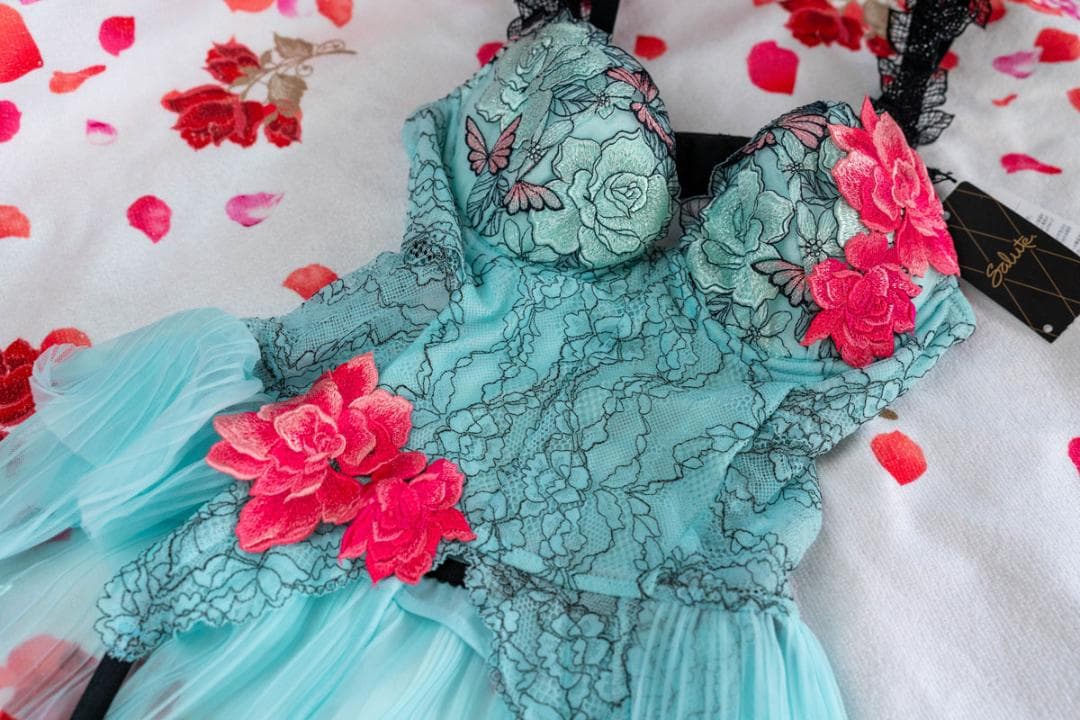 サルート　83G スリーインワン 40周年記念