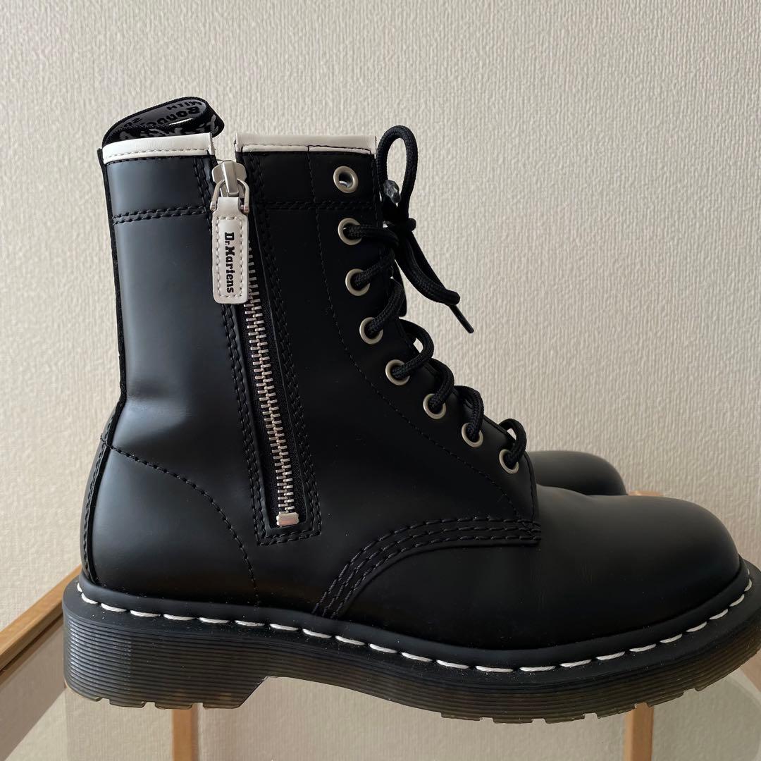 【24.0】ドクターマーチン ZIP 8ホールブーツ 日本限定 ホワイトステッチ