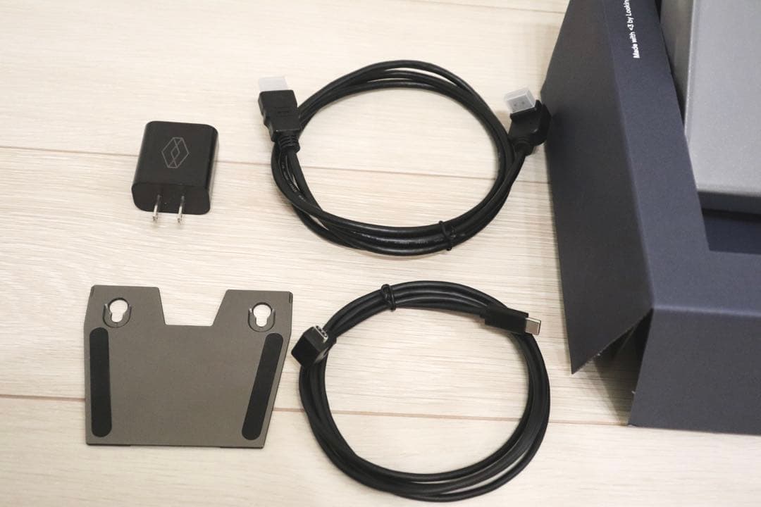 【送料無料】Looking Glass Portrait