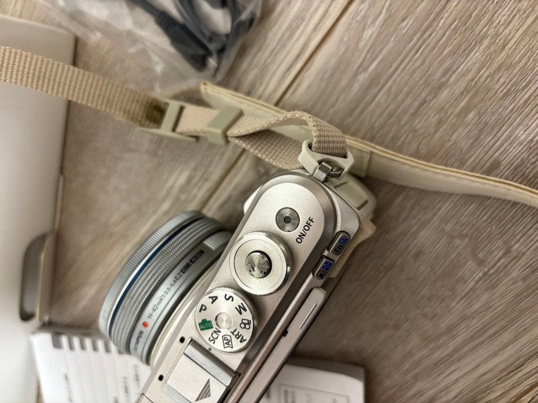 デジタルカメラ OLYMPUS pen e-pl9