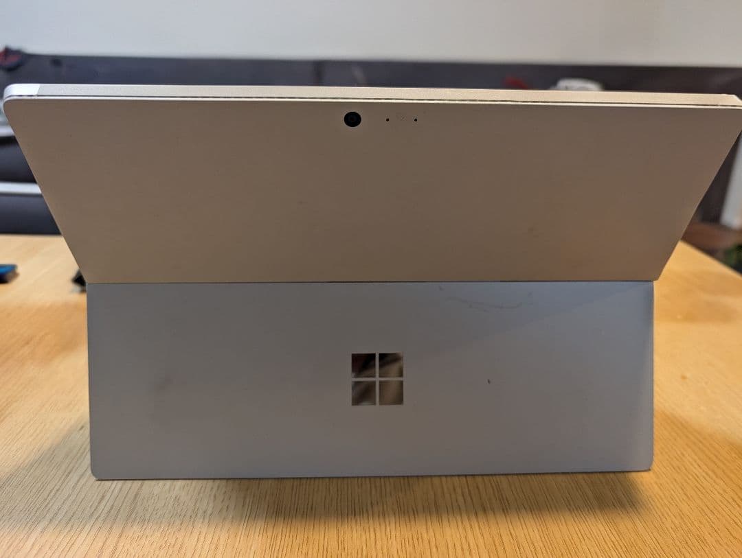 【8,000円】Surface Pro 4（i5/4GB）純正充電器＆マウス付