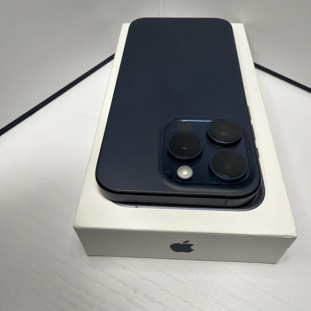 Apple iPhone 15 Pro ブルーチタニウム 本体256GB