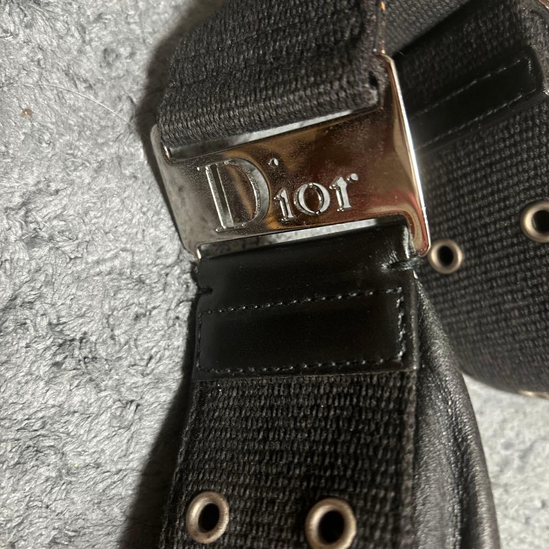 ディオール　ストリートシックハーフムーン