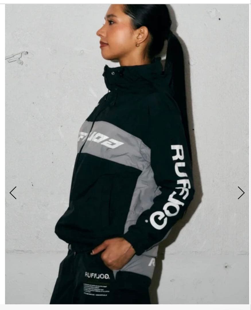 ⭐️新品未使用　ラフロッグ　ナイロンフードジャケット　サイズL ブラック