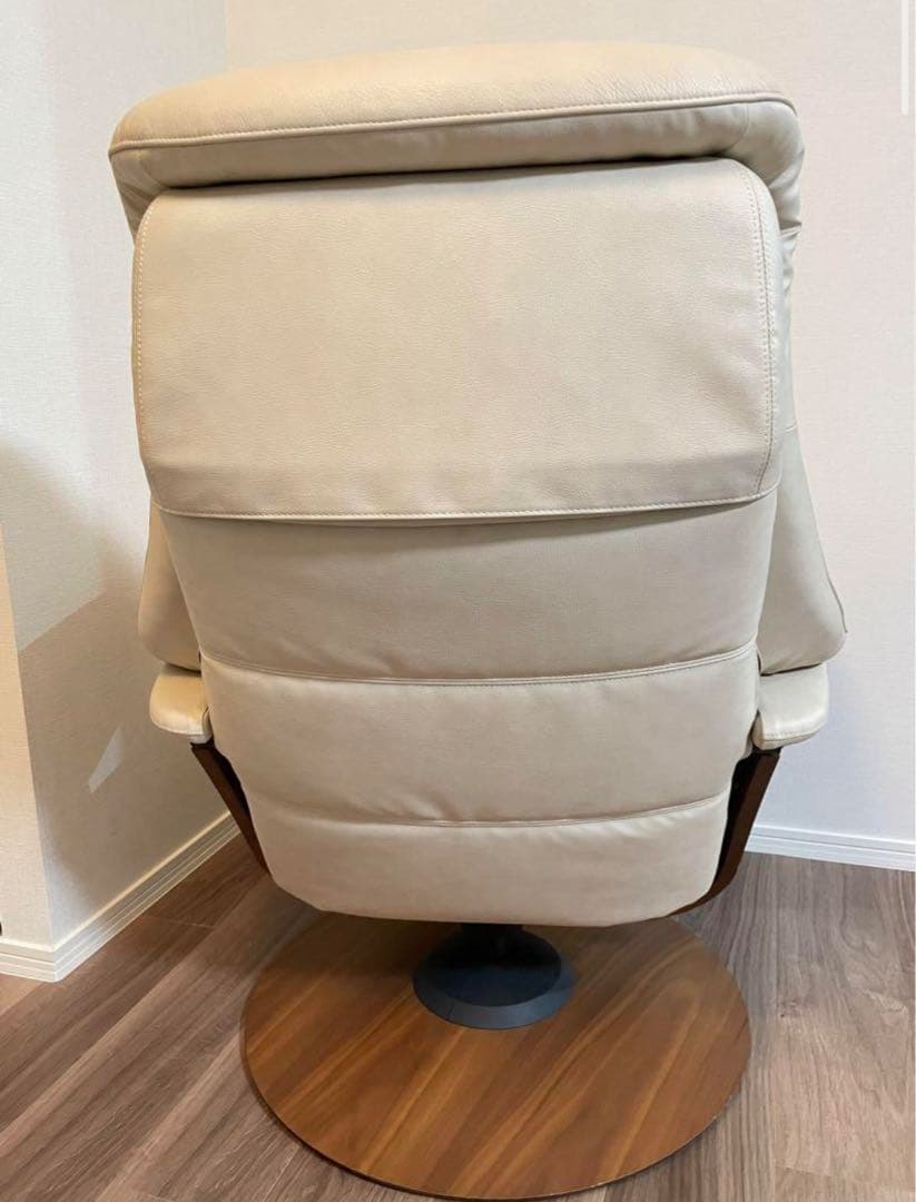 カリモク　ザ・ファーストリクライニング　S +