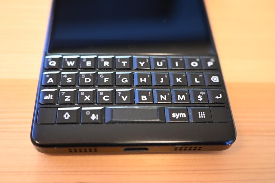 スマートフォン本体 BlackBerry KEY2