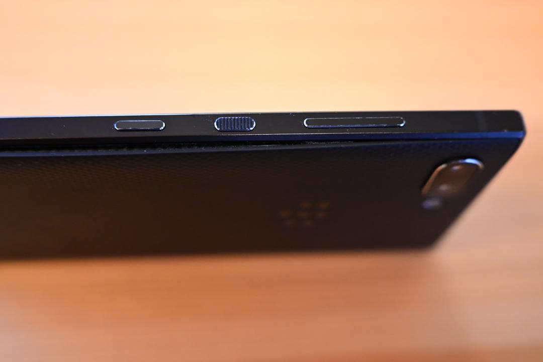 スマートフォン本体 BlackBerry KEY2