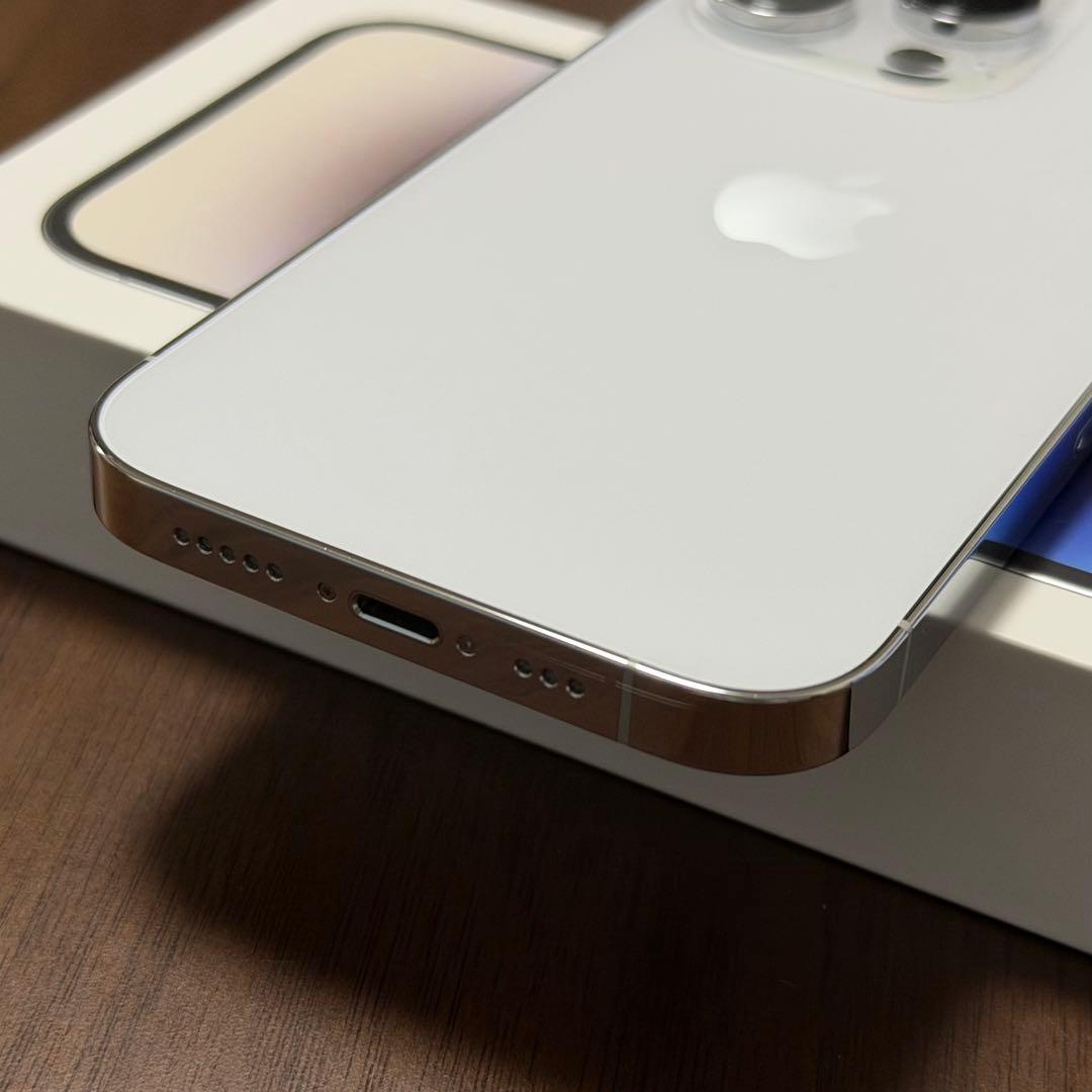 【美品】Apple iPhone 14 Pro 1TBシルバー本体 SIMフリー