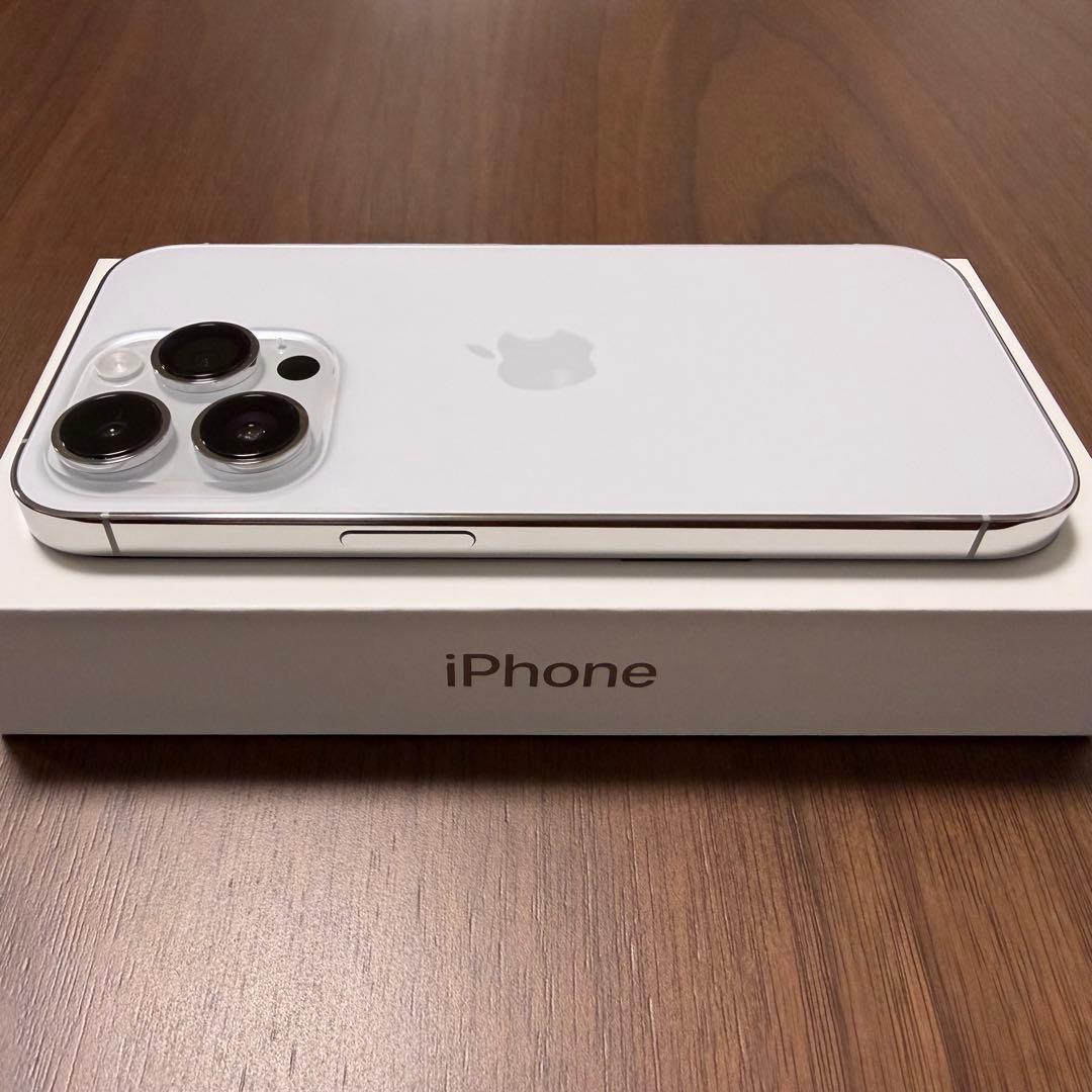 【美品】Apple iPhone 14 Pro 1TBシルバー本体 SIMフリー