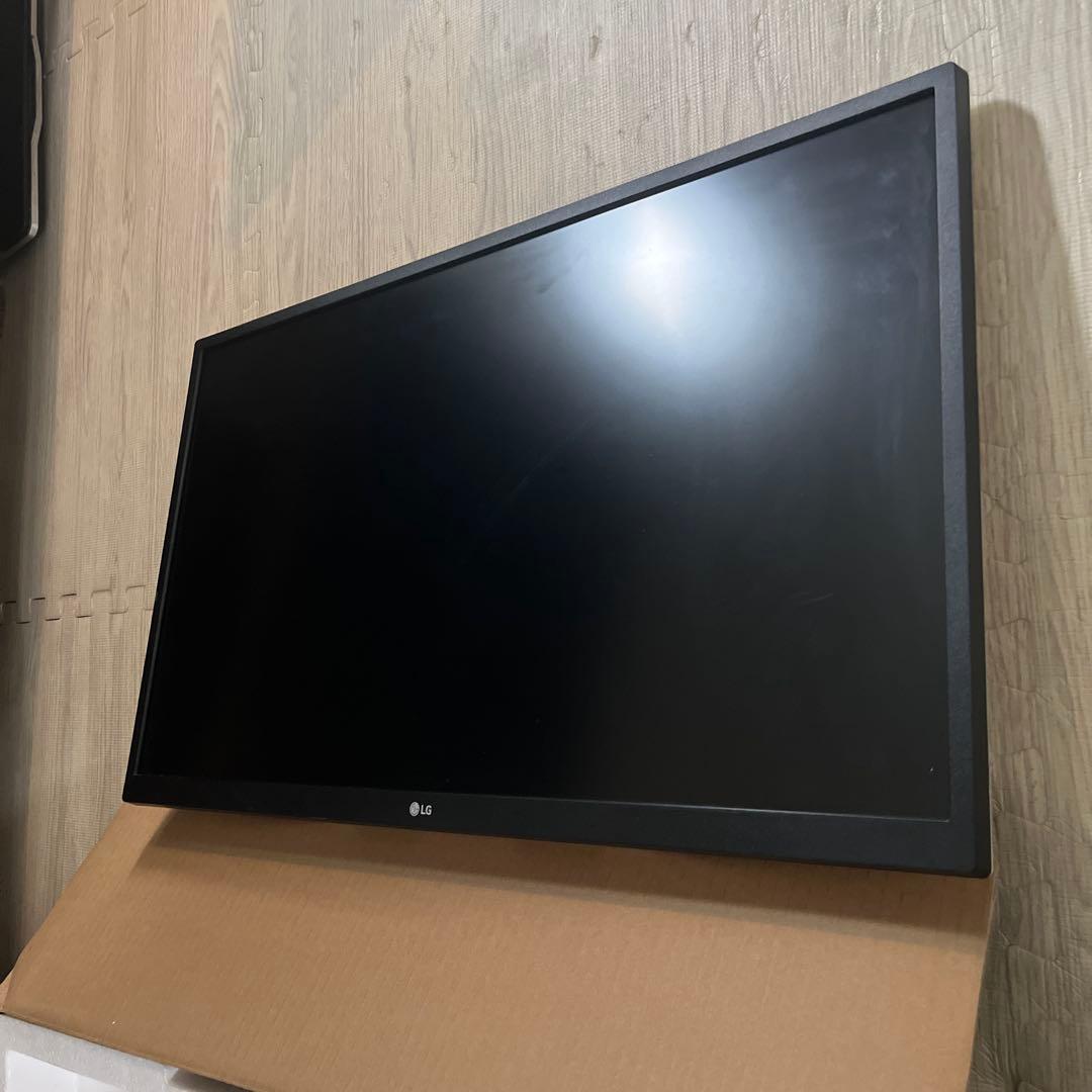 LG LG 27UL500 ディスプレイ・モニター本体