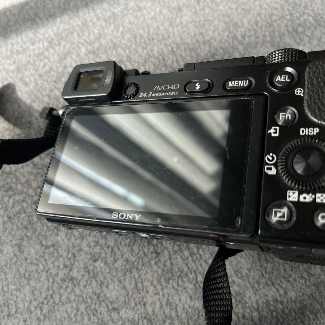 本日特別価格SONY α6000 ミラーレスカメラ