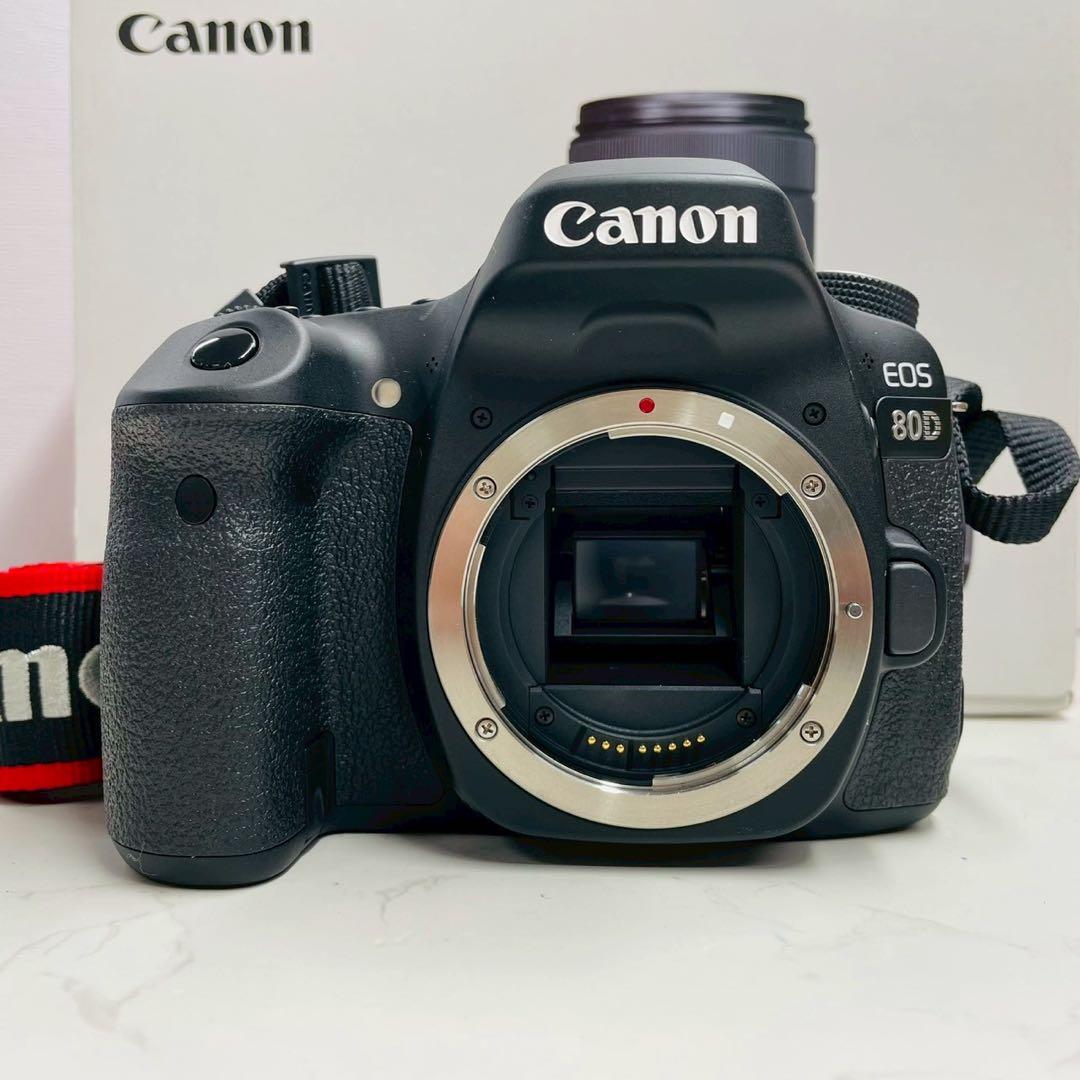 専用 Canon EOS 80D EF-S 18-135 IS レンズキット