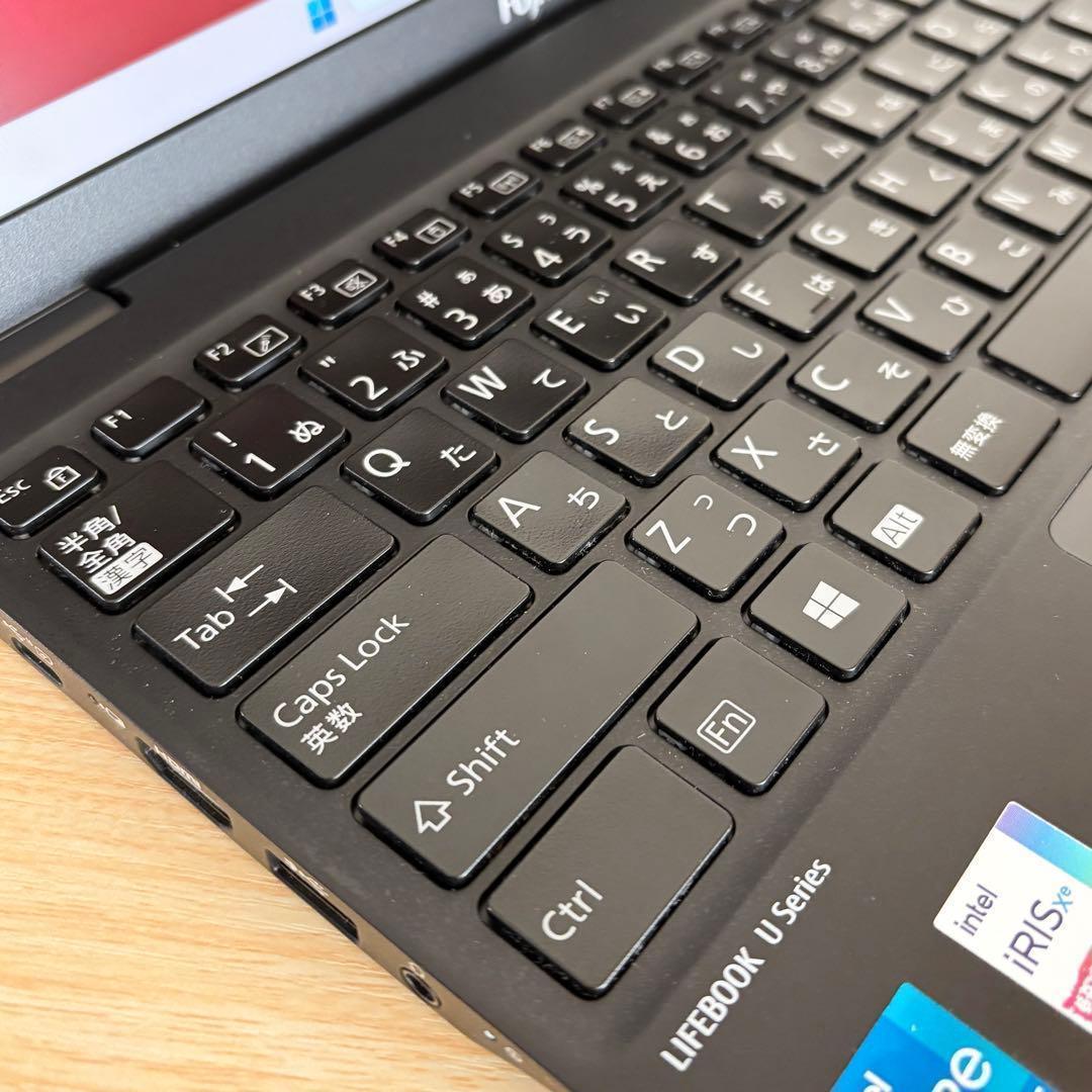 富士通 ノートパソコンLIFEBOOK U9311/F☆8GB/SSD256GB