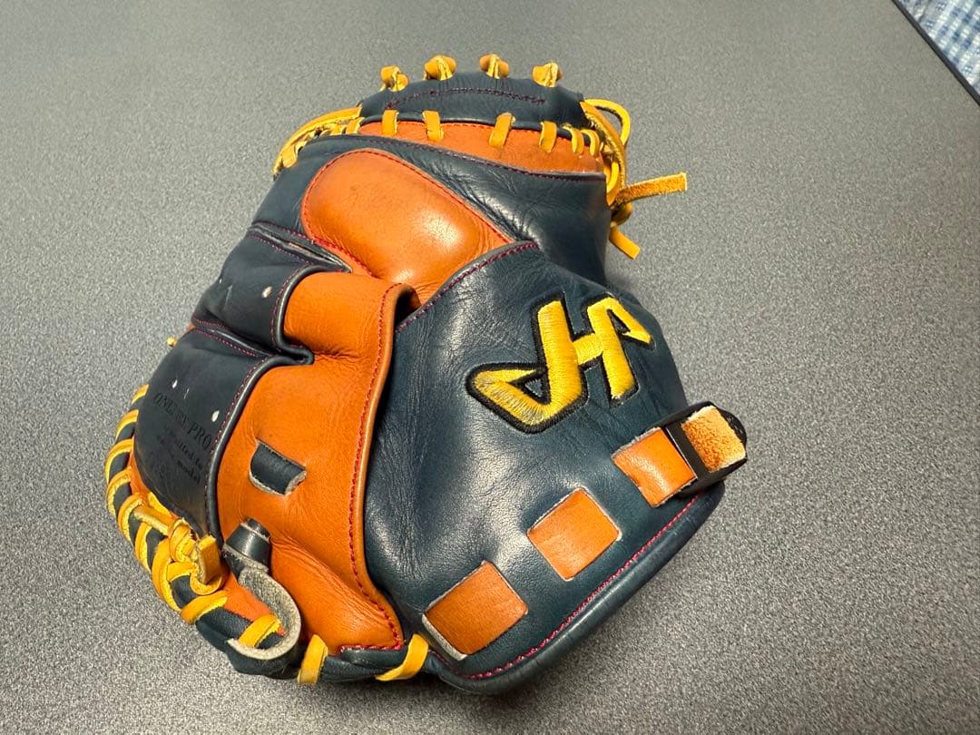 ハタケヤマ　硬式用キャッチャーミット　スペシャルプロオーダー　カラーオイル付