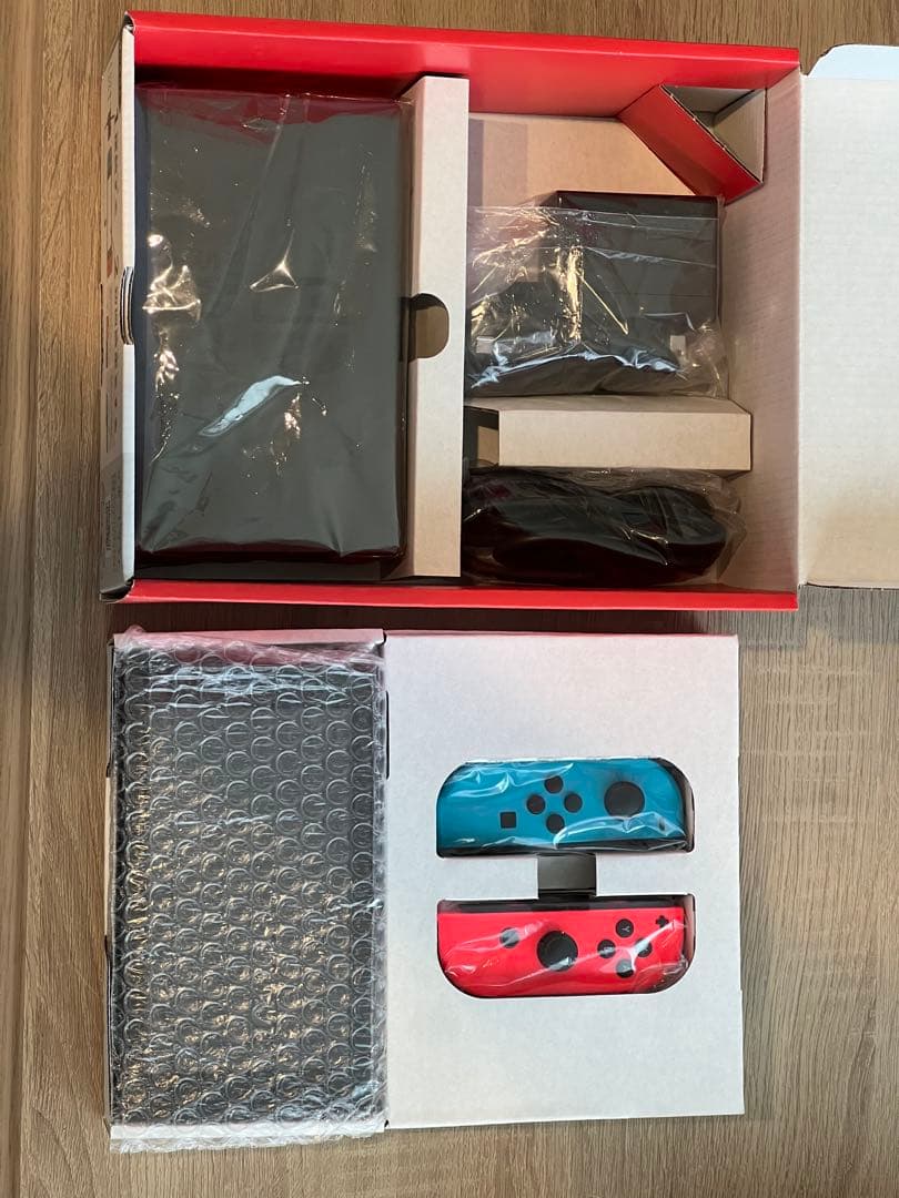 [美品] Nintendo Switch 本体 ネオンブルー/ネオンレッド