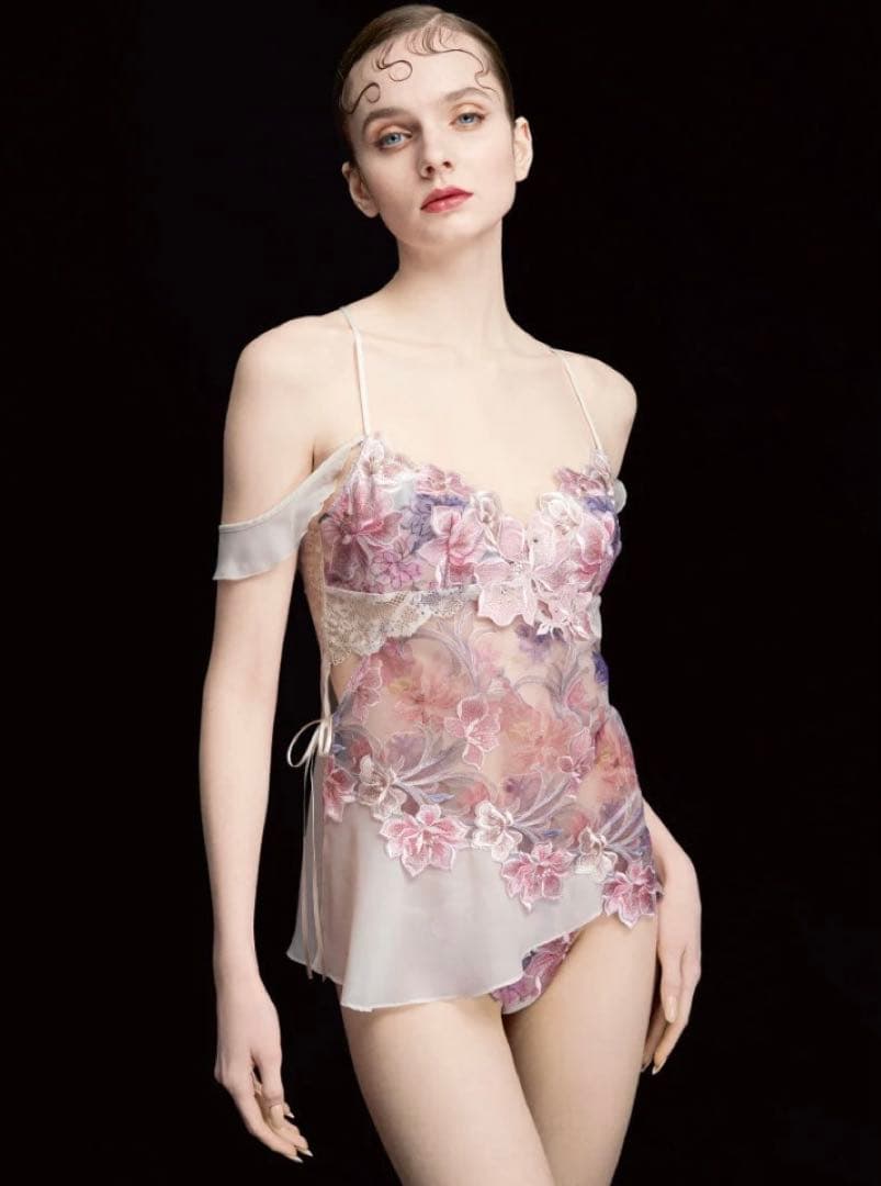 サルート29店舗限定　人気　キャミソール　BEカラー LLサイズ