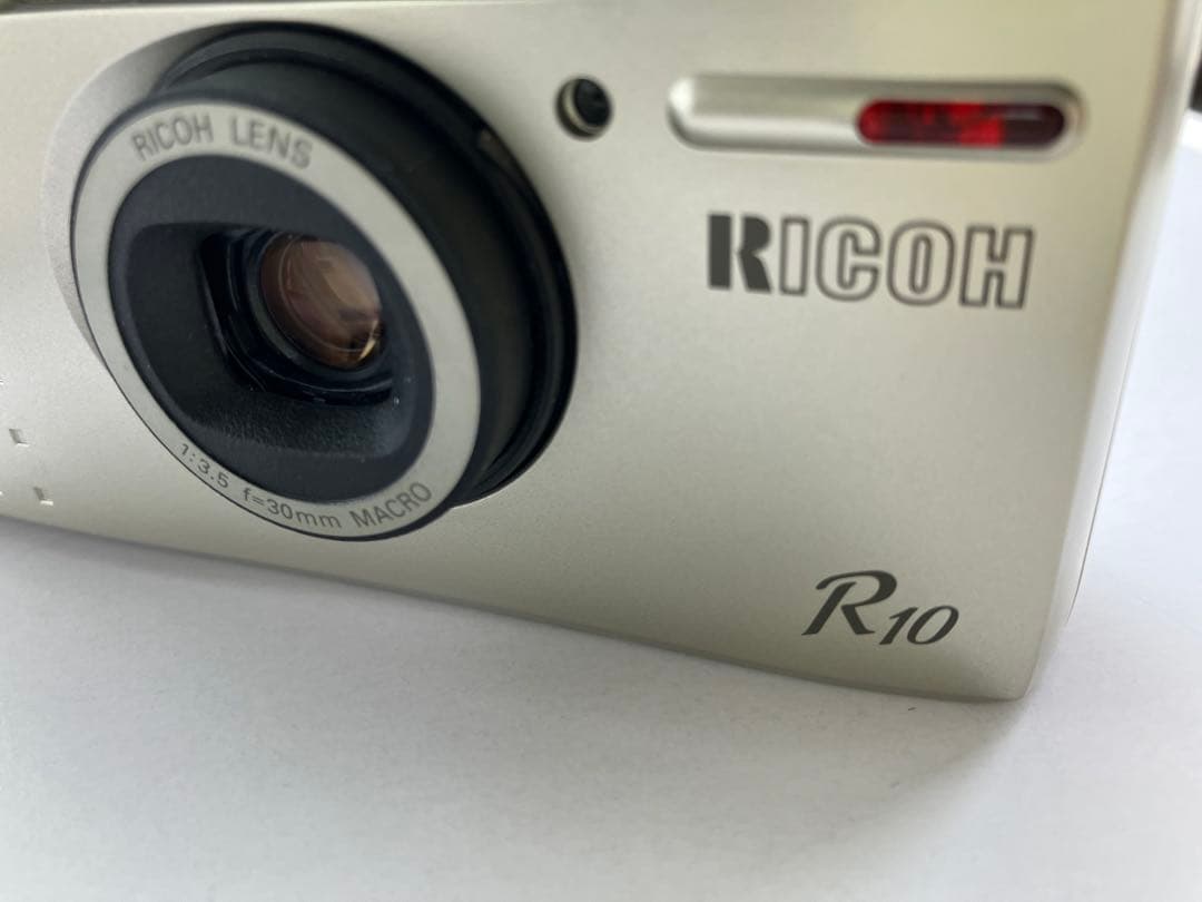 リコー　Ricoh R10 コンパクトフィルムカメラ